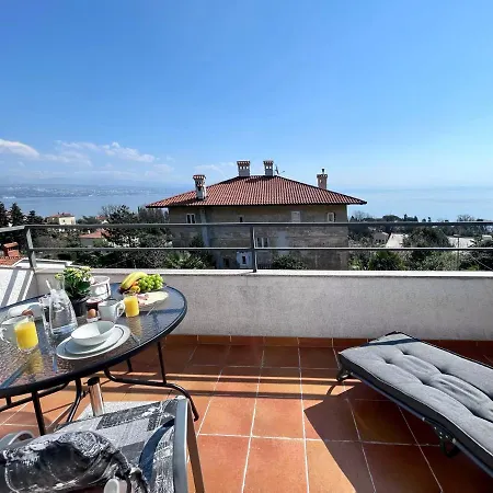 Apartment Lady Daniela Mit Meerblick In Lovran